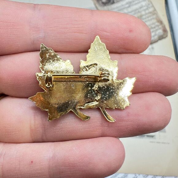 Vintage Maple Leaf Brooch Pin Orange Maple Leaves Fall Pair of Maple Leaves - Picture 4 of 4